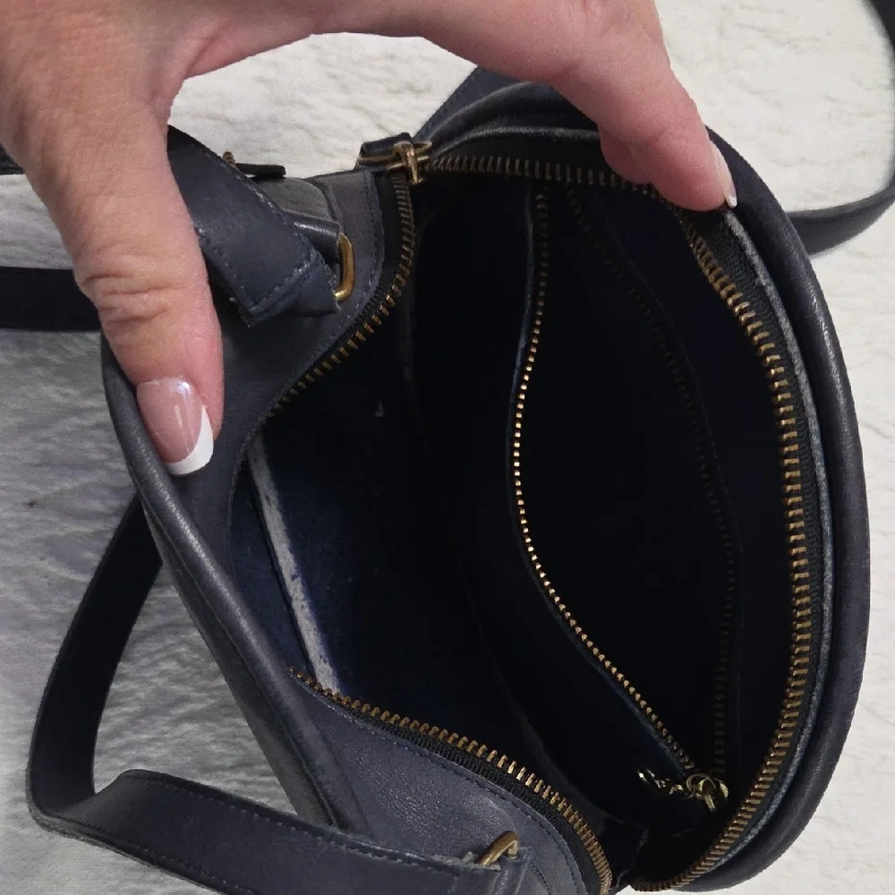 Coach Navy Crossbody Bag - Picture 3 of 7